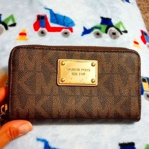 Michael Kors wallet